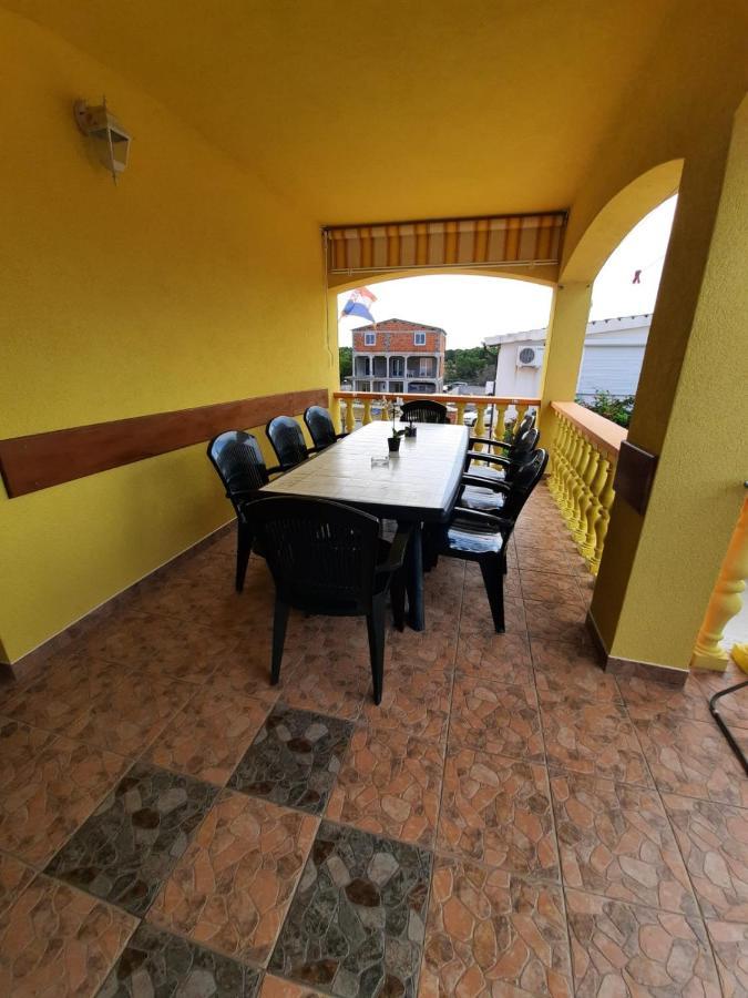 Anita Apartment Vir Exterior foto