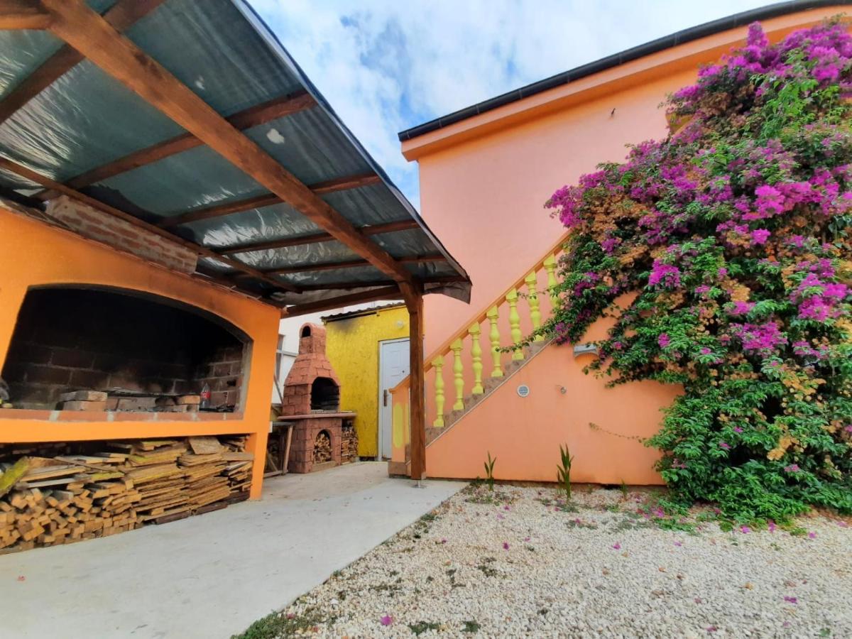 Anita Apartment Vir Exterior foto